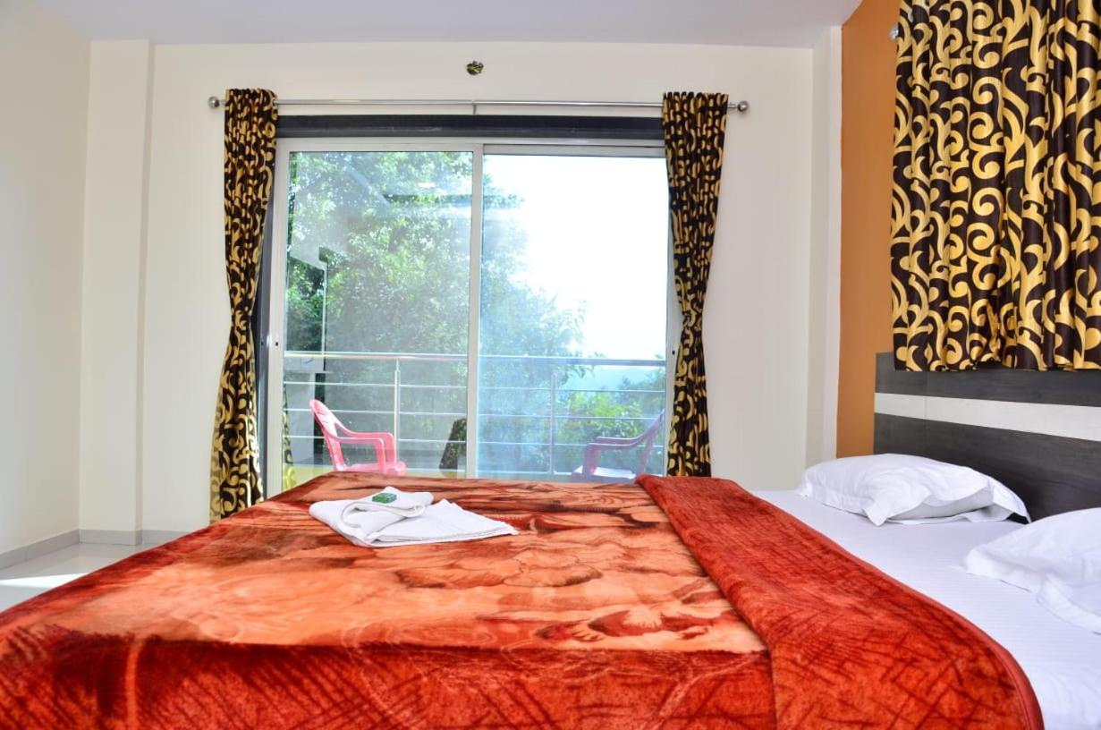 Hotel Shriyan Mahabaleshwar Bagian luar foto