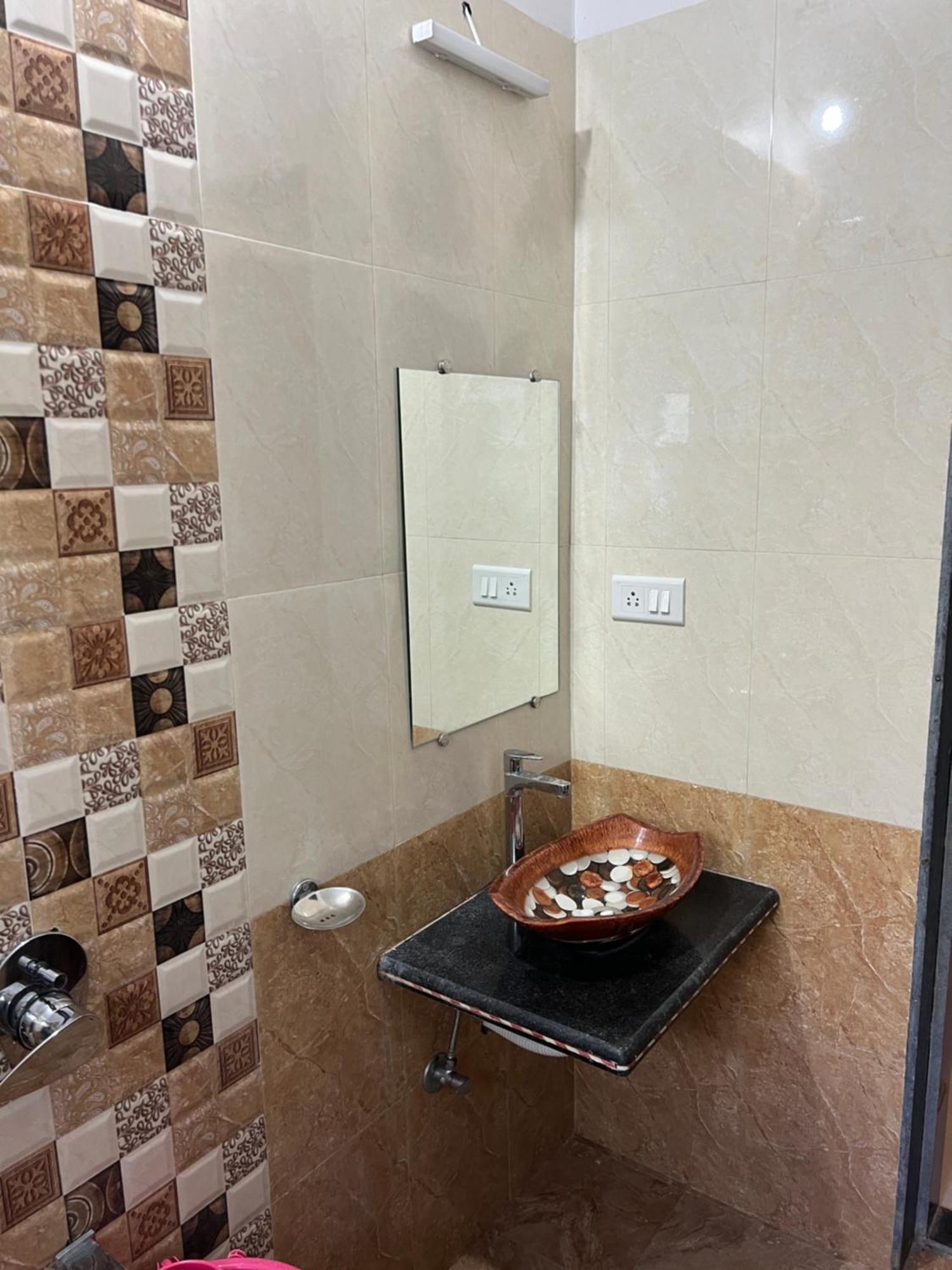 Hotel Shriyan Mahabaleshwar Bagian luar foto