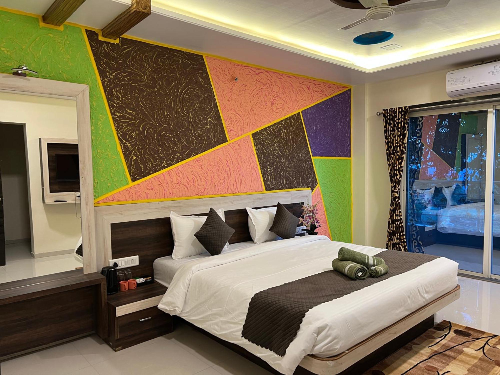 Hotel Shriyan Mahabaleshwar Bagian luar foto